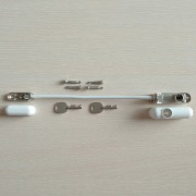 Детский замок с тросиком и ключом (белый)